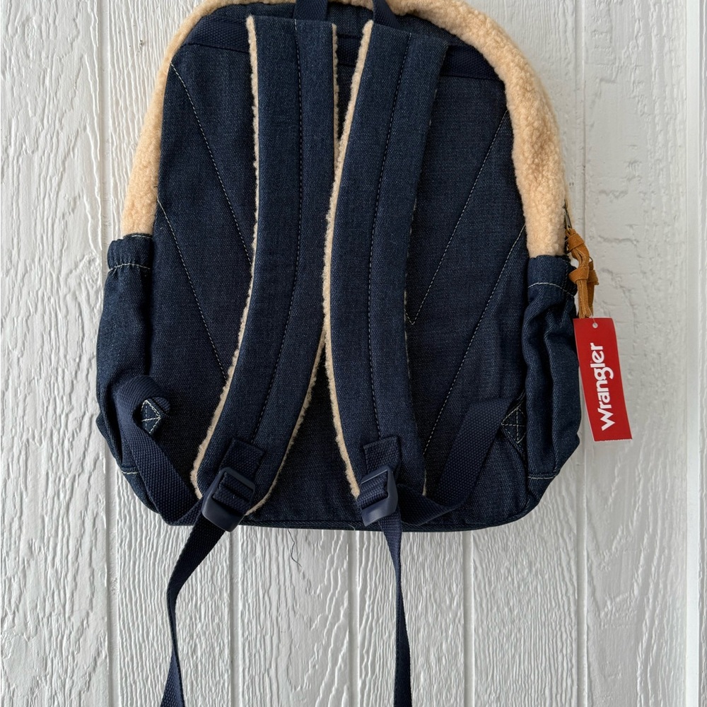 New NWT Wrangler Blue Denim and Shearling 17 inch Laptop Backpack - Picture 3 of 7